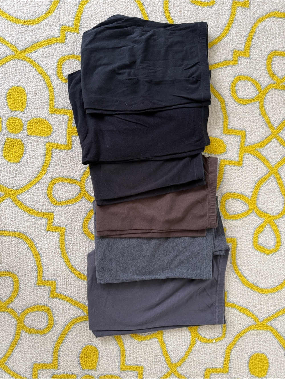 Set of 6 Capri Leggings. Sz L & XL